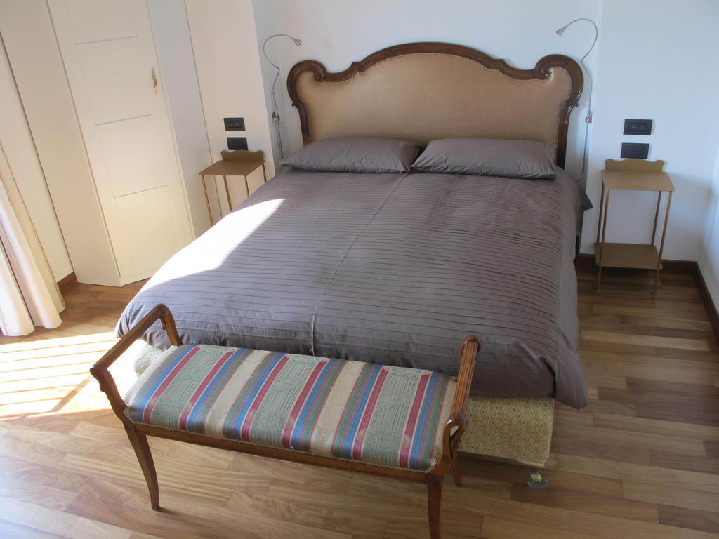 Villa Emilia Castronno Rom bilde